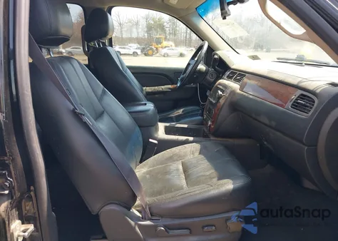 2013 Chevrolet Suburban 1500 Lt from USA, damaged, VIN 1GNSKJE72DR356781